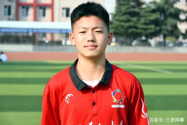 拜仁与沙尔克比赛前，球迷冲突导致500名客队球迷无法入场